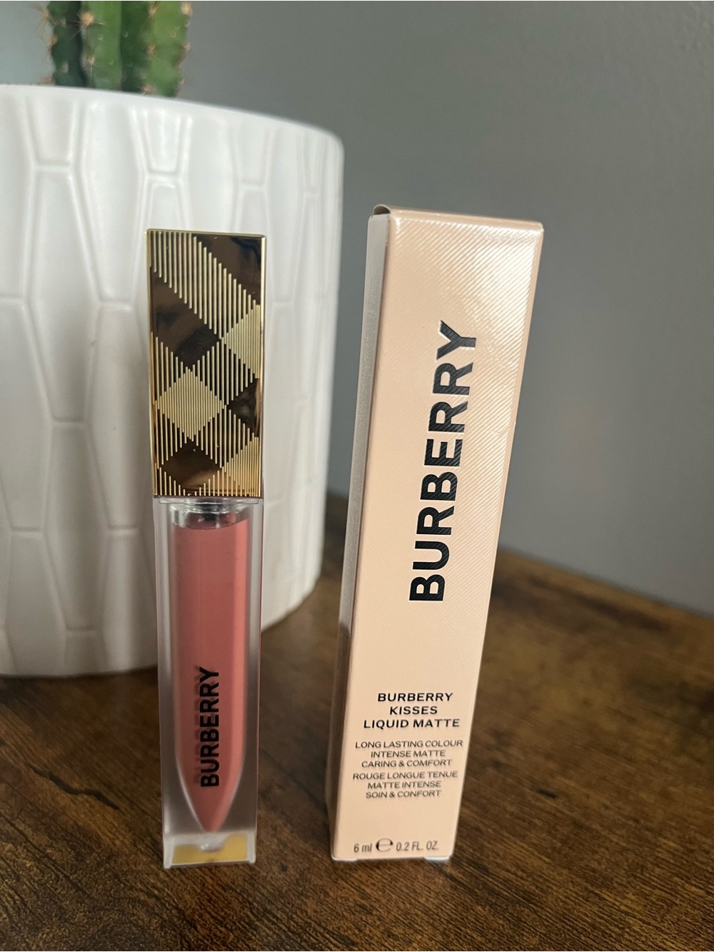 Burberry Liquid Matte Lipstick — Darjeeling Brown 086